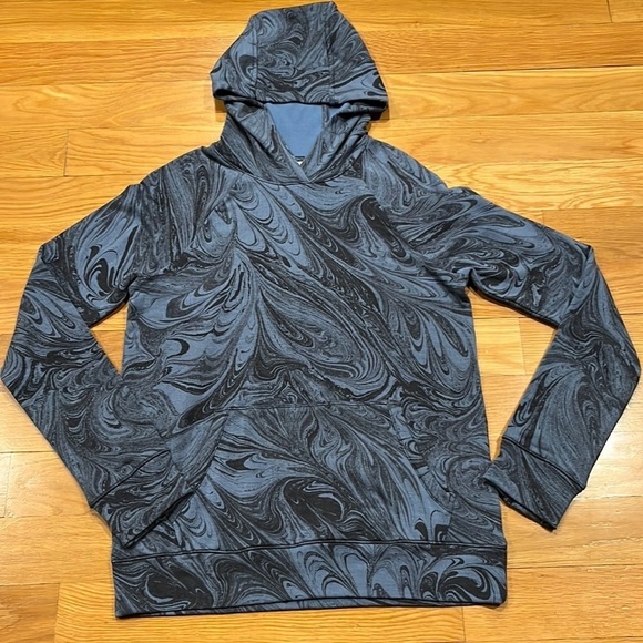 ATHLETA girl hoodie with a kangaroo pocket size xlarge (14) . - Picture 1 of 7